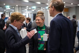 Berlin, Brüssel, Bayern im Dialog: Bettina Knape (BVDM), Beatrice Klose (Intergraf), Holger Busch (Geschäftsführer des Verbandes Druck und Medien Bayern).