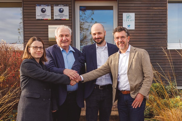 Freuen sich über die gemeinsame Zukunftsperspektive der Druckerei Lokay (von links): Verena Gaß, Johann Gaß, André Gaß, Ralf Lokay.